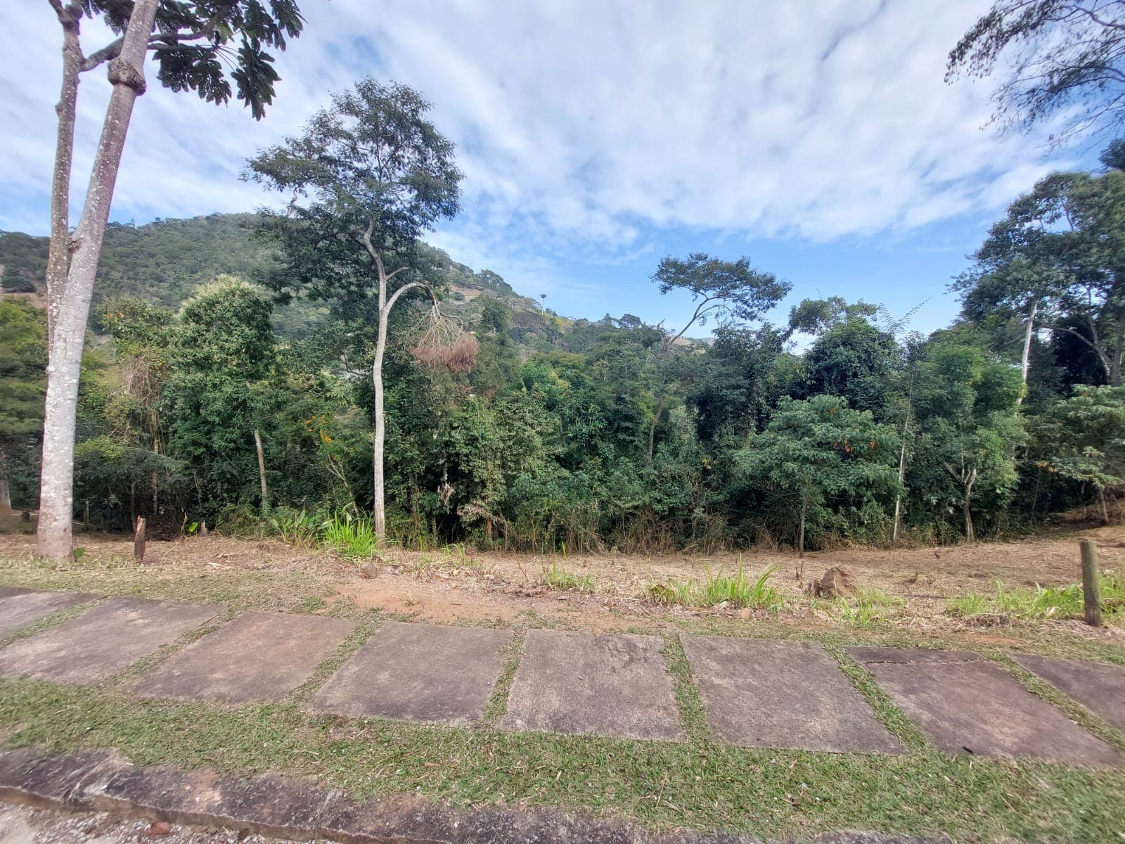 Ótimo terreno dentro de condomínio de Alto Padrão em Itaipava