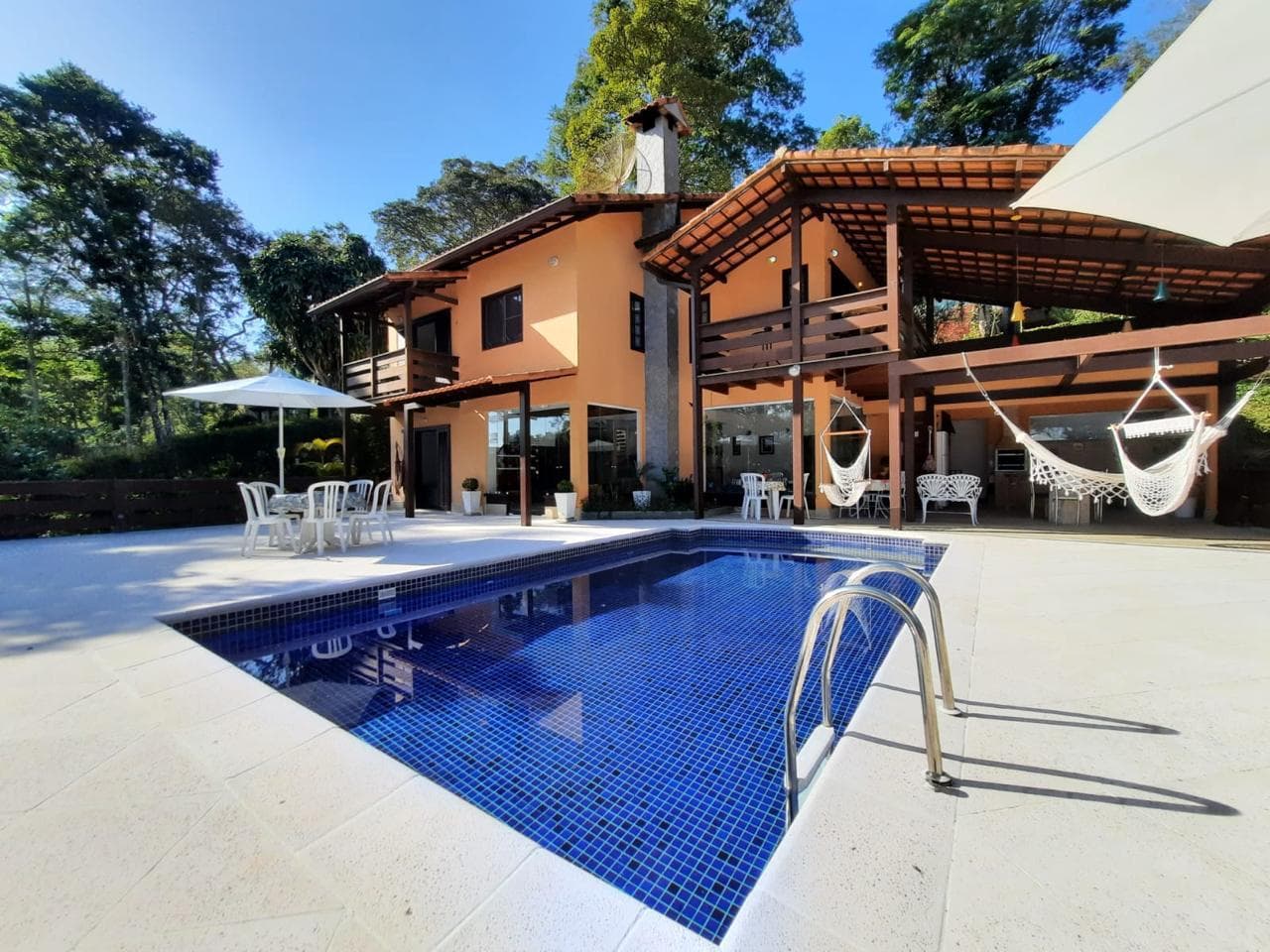 Casa muito espaçosa e arejada em Itaipava!!